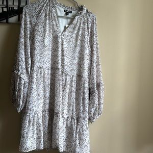 Express Patterned Tiered Dress( NWT)